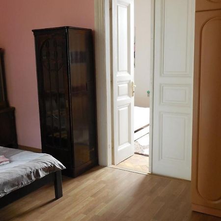 2 Room Apartment Near Opera House Λβιβ Εξωτερικό φωτογραφία