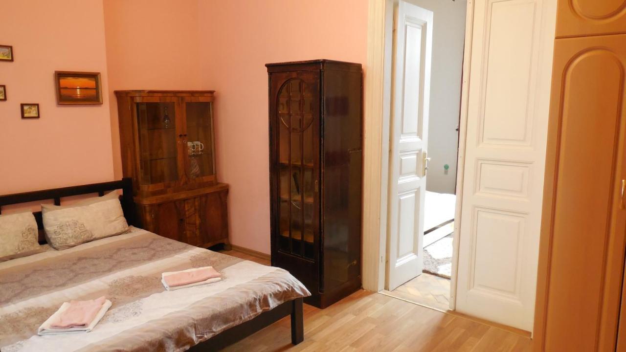 2 Room Apartment Near Opera House Λβιβ Εξωτερικό φωτογραφία